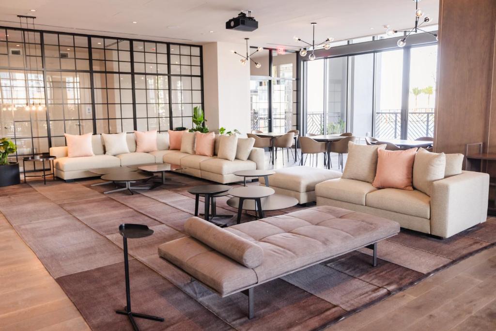 Gale Miami Hotel & Residences Image