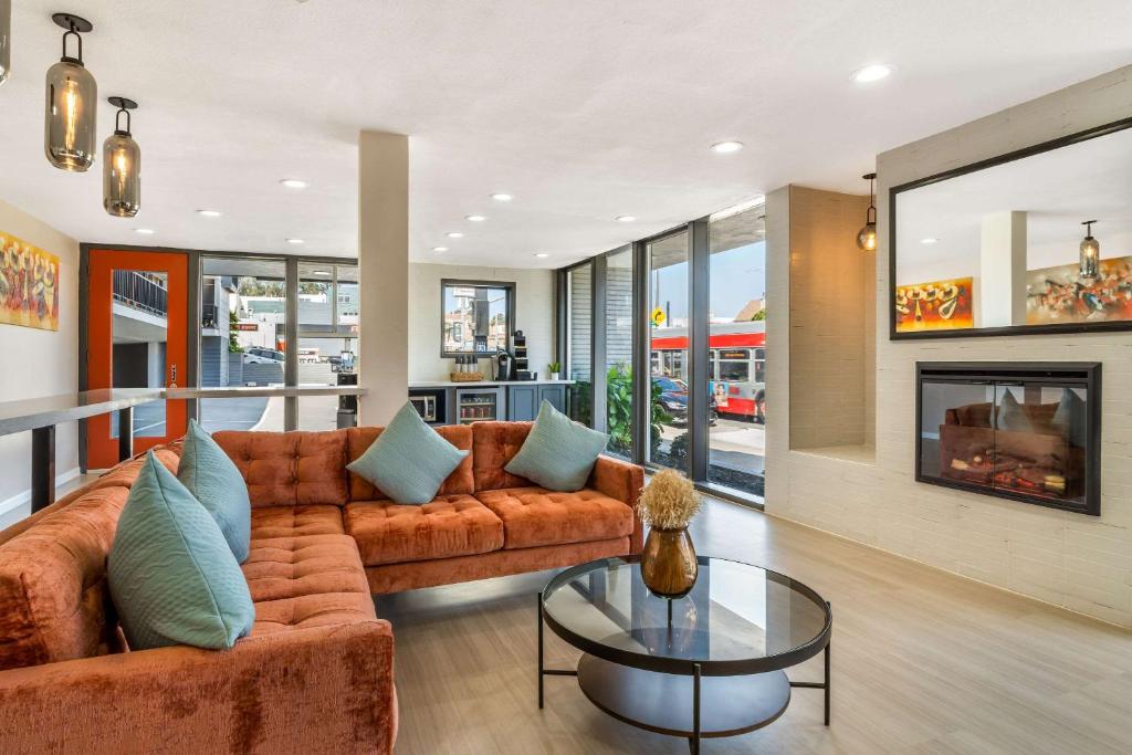 La Luna Inn, Ascend Hotel Collection Image