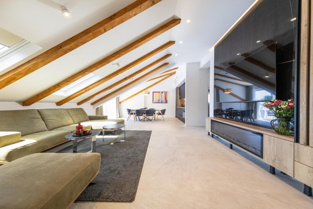 Luxury Penthouse Cavtat with Sea View