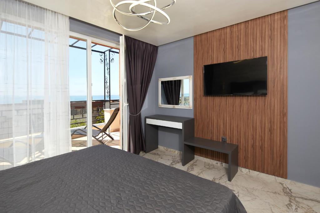 Niko's Apartments Deluxe 5