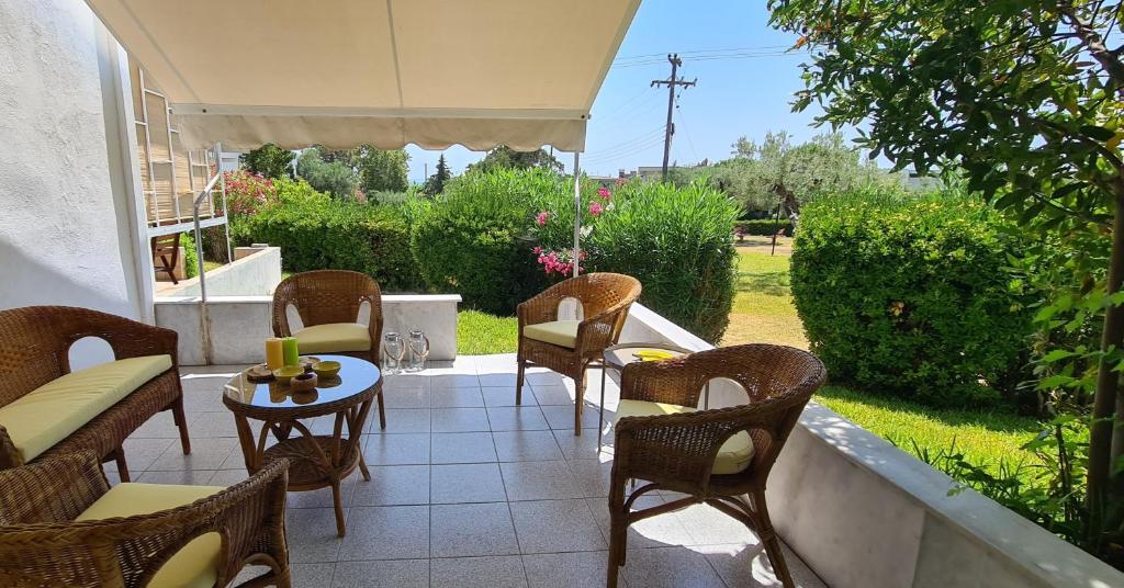 Family House in Gerakini 4