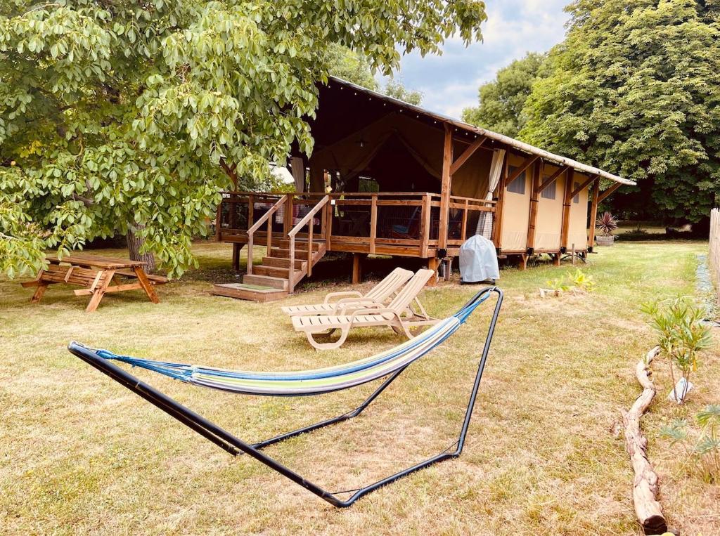 Photo de la galerie de l'établissement LODGE Champêtre Glamping, à Chadenac