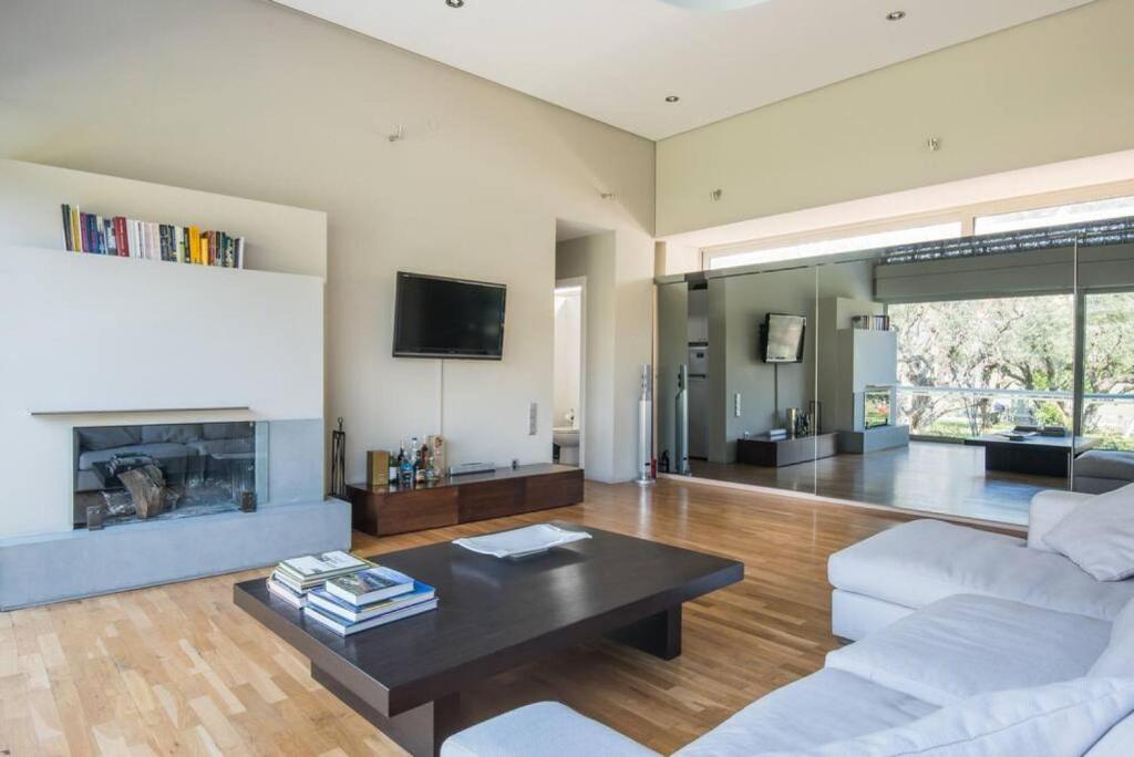 Studio Rio Unique space with garden and garage 2