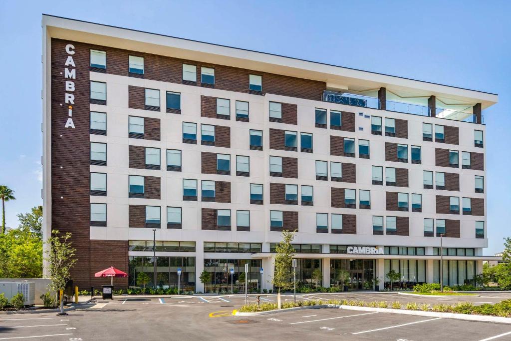 Cambria Hotel Orlando Universal Blvd Image