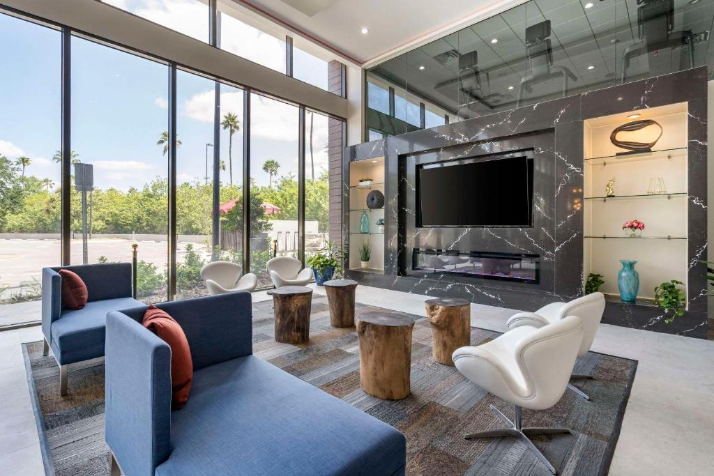 Cambria Hotel Orlando Universal Blvd Image