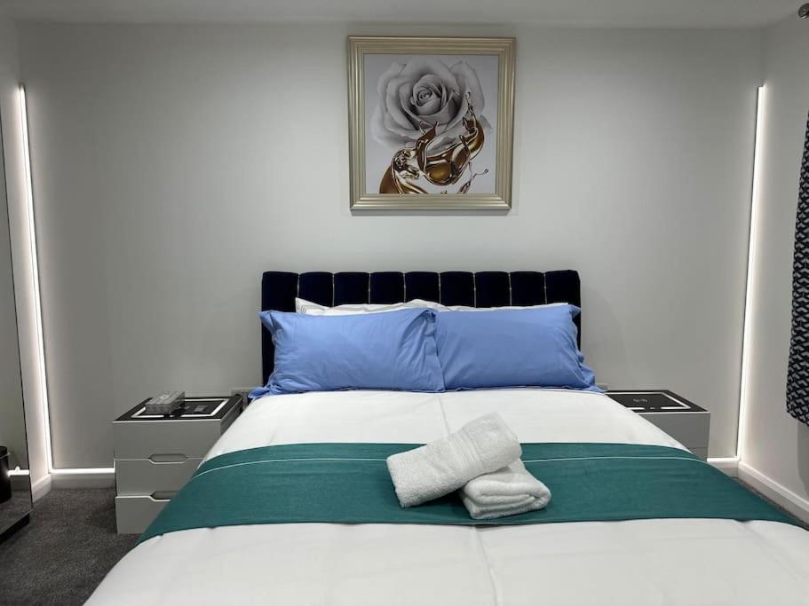 Aqua Dreams -Serviced Luxury Apartment, Coyles Place at Portland 88 2