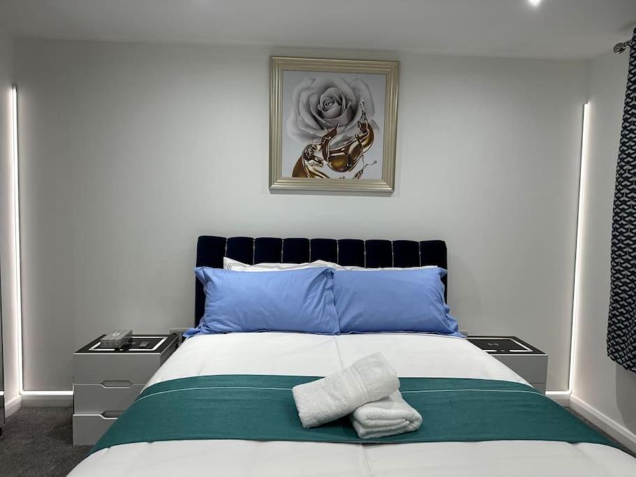 Aqua Dreams -Serviced Luxury Apartment, Coyles Place at Portland 88 7