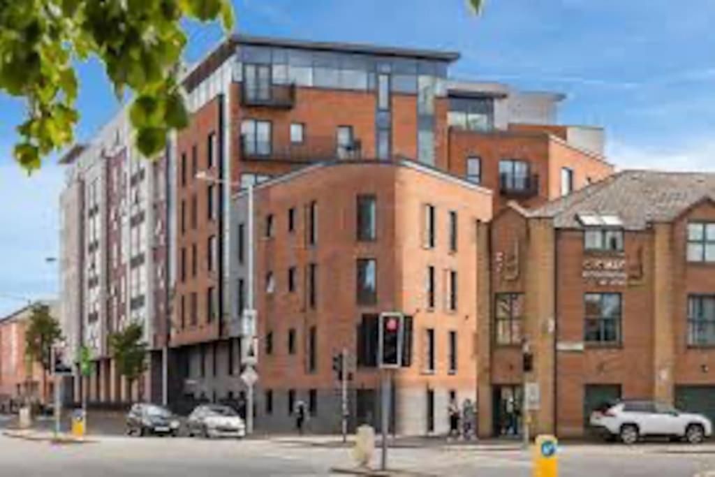 Aqua Dreams -Serviced Luxury Apartment, Coyles Place at Portland 88 6