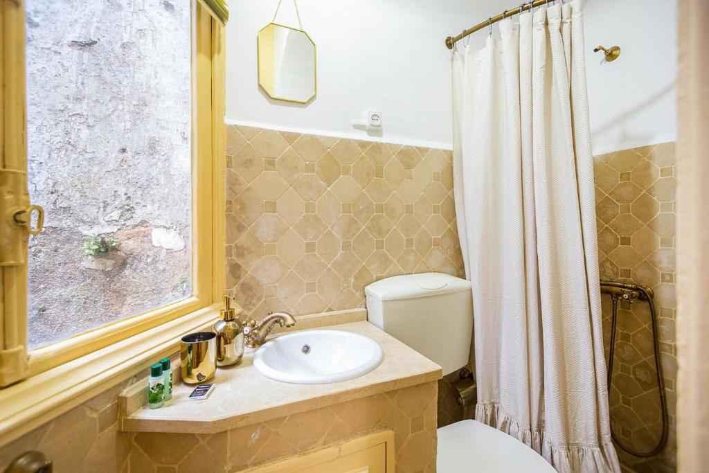 GuestReady - Classical Portuguese Style Family Apt in Bohomeain Alfama 4