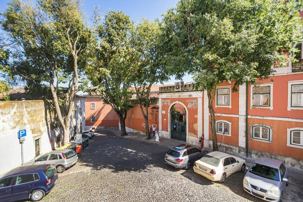 GuestReady - Classical Portuguese Style Family Apt in Bohomeain Alfama 3