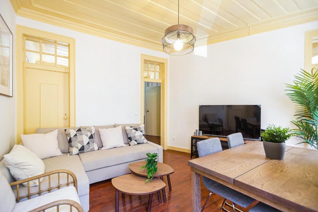 GuestReady - Classical Portuguese Style Family Apt in Bohomeain Alfama 6