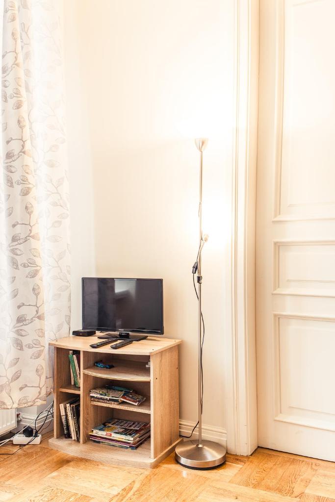 Dzirnavu City Center Apartment 8
