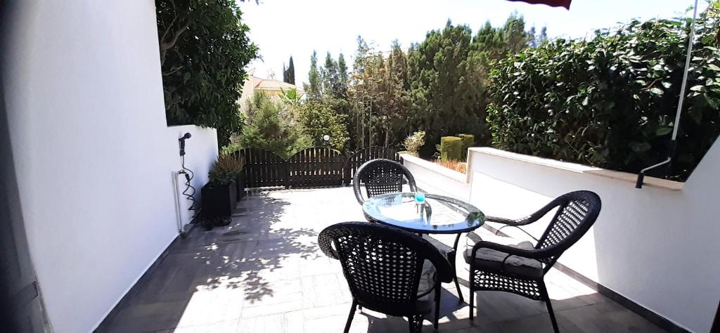 Queens Gardens Bliss 8