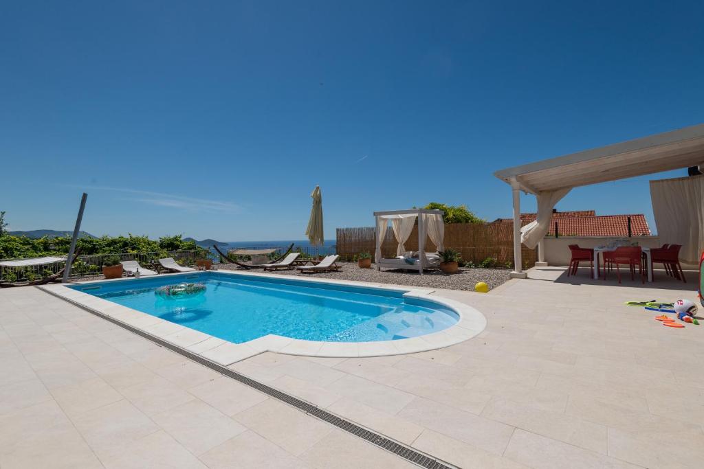 Villa Sunny Oasis - Family Fun 4