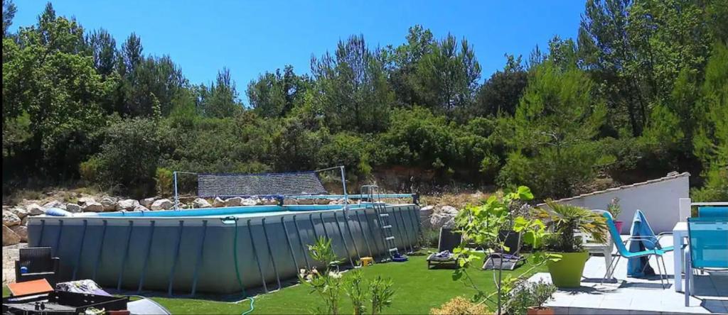 logement indépendant, calme, nature, piscine 7