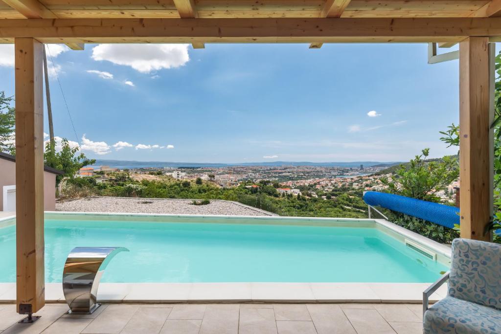 Panoramic Leisure Retreat 7