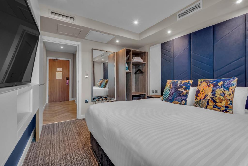 Roomzzz Leeds City 6