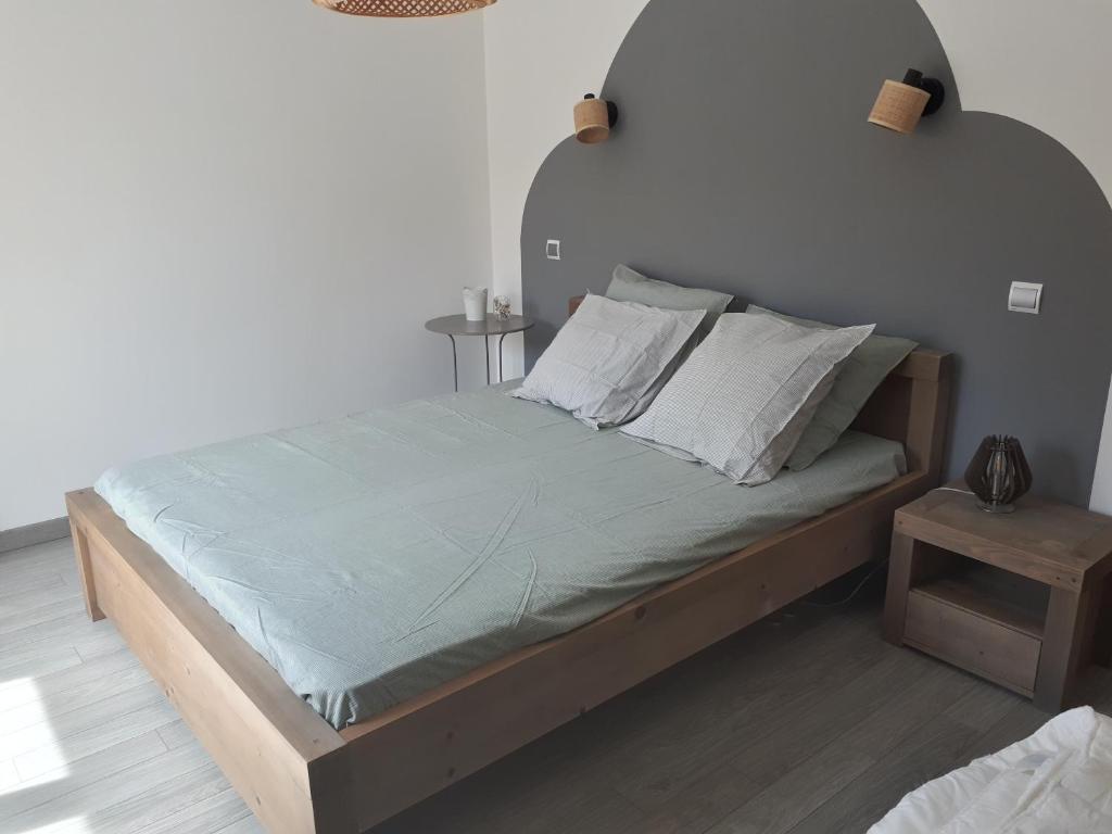 Maison de village avec sa charmante petite cour intérieure 7