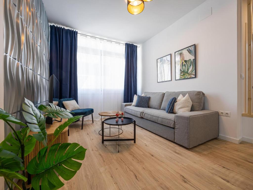 Torremolinos Centro Apartamento con parking y playa a 5 min, wifi alta velocidad 2