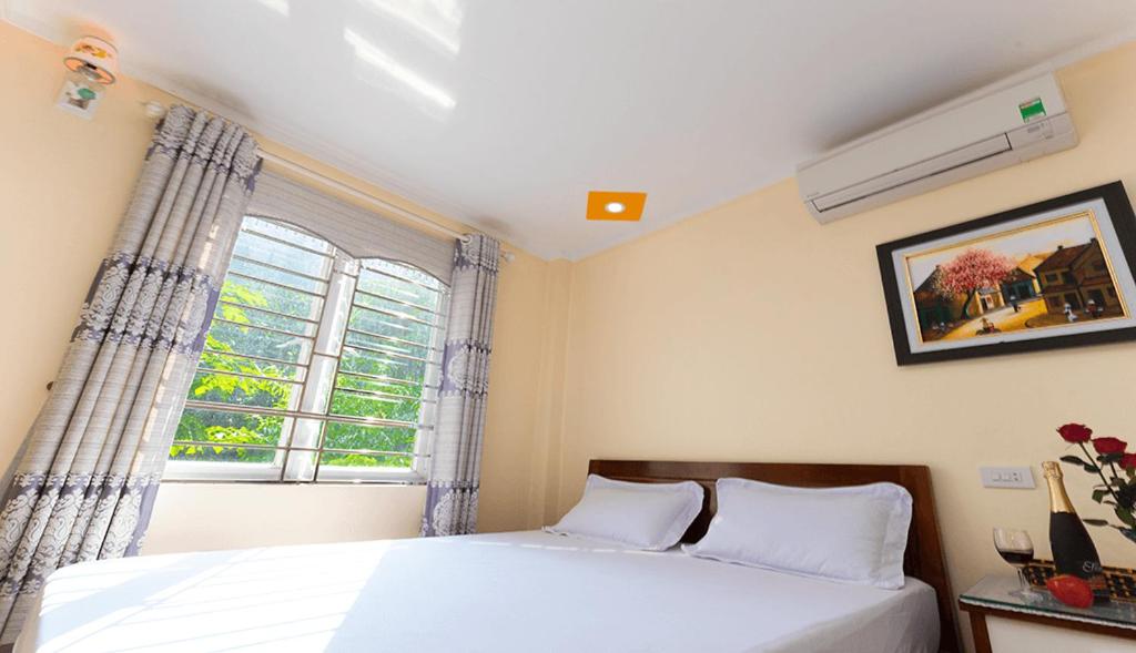 CatBa Tropicana Homestay