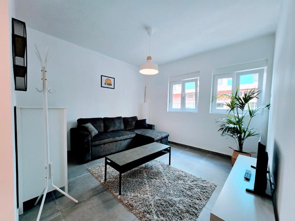 VV Cicer Home "by henrypole home" 2