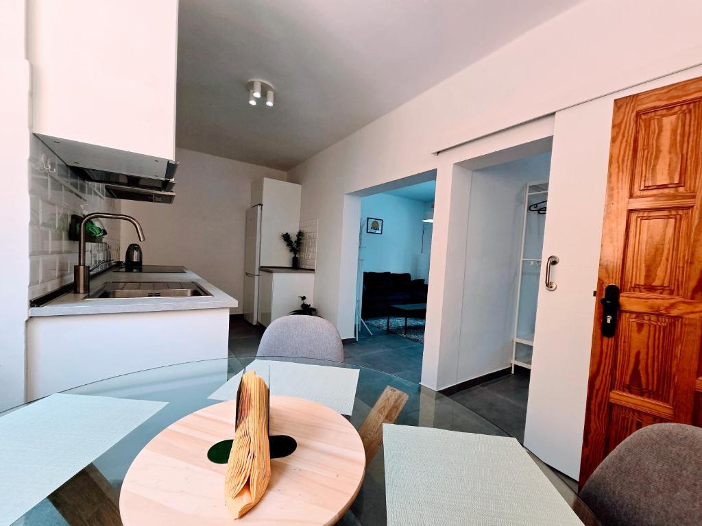 VV Cicer Home "by henrypole home" 7