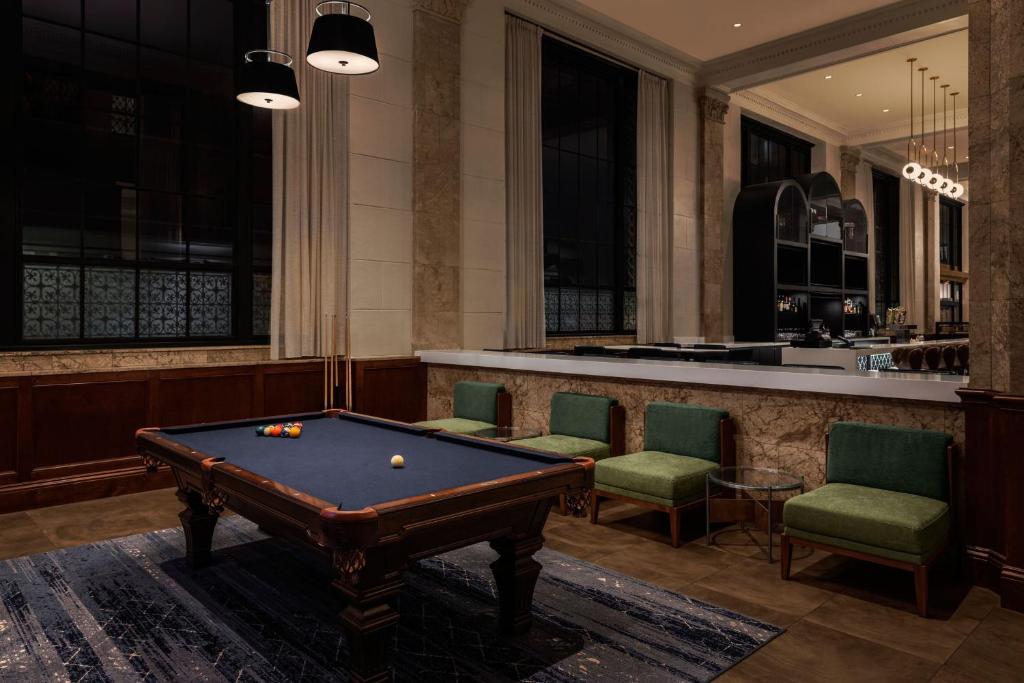 Courtyard by Marriott San Diego Downtown Image