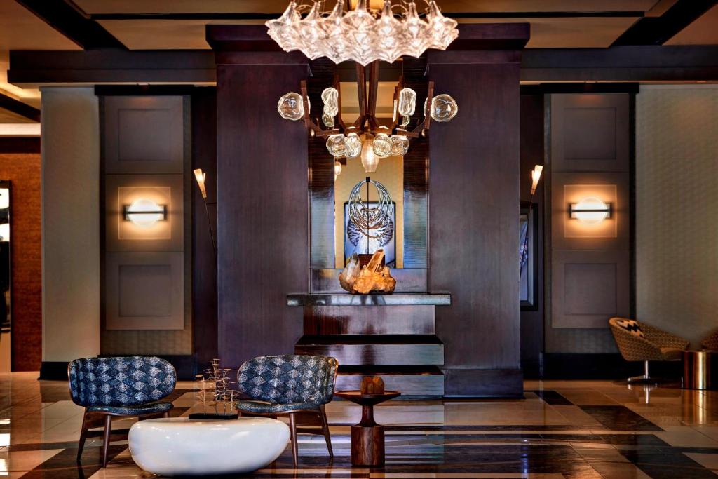 Renaissance Phoenix Downtown Hotel Image