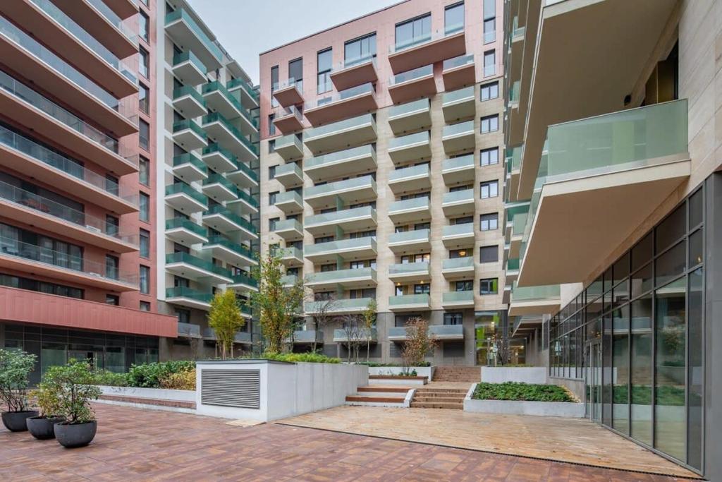 Modern bright central place with terrace 6