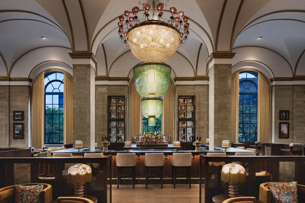 Hotel Cleveland Autograph Collection Image