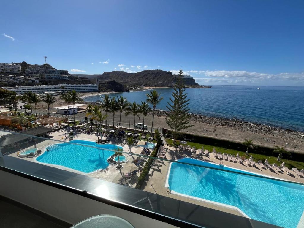 Riviera Paradise 7