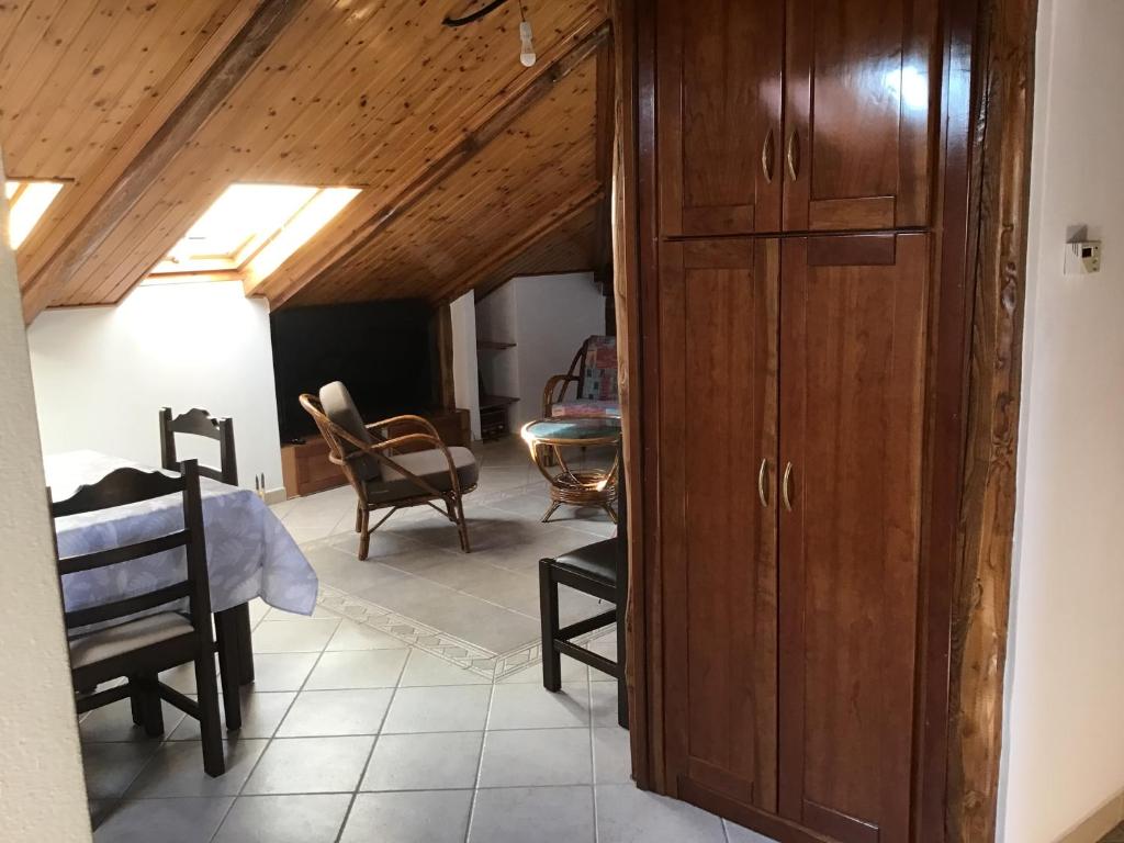 Attic in Myrina center 6