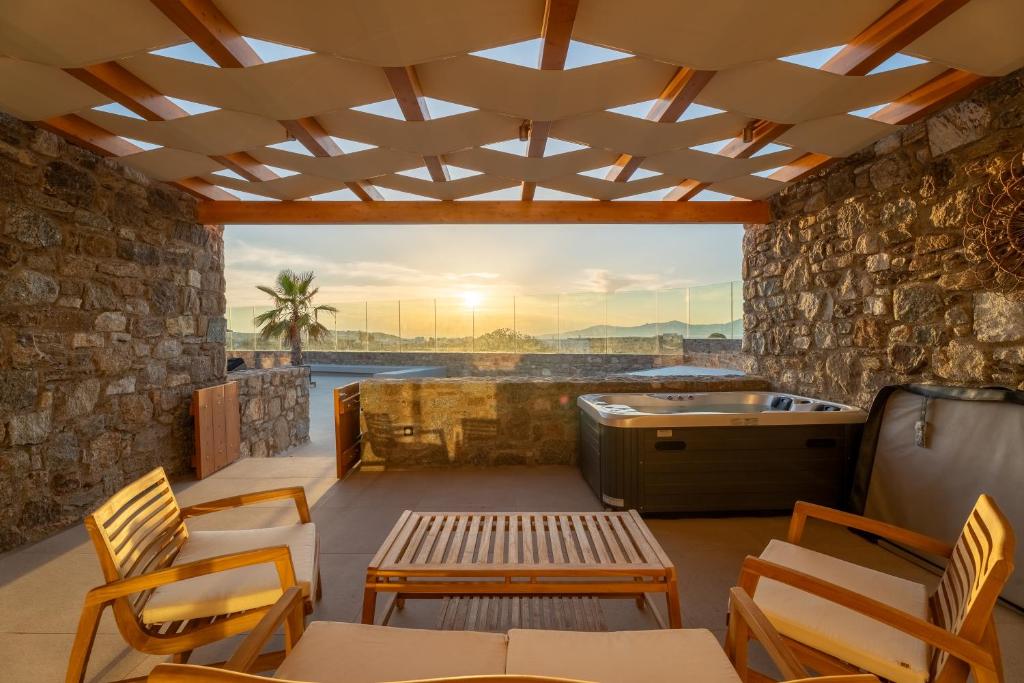 Regency Sunset Suites 4