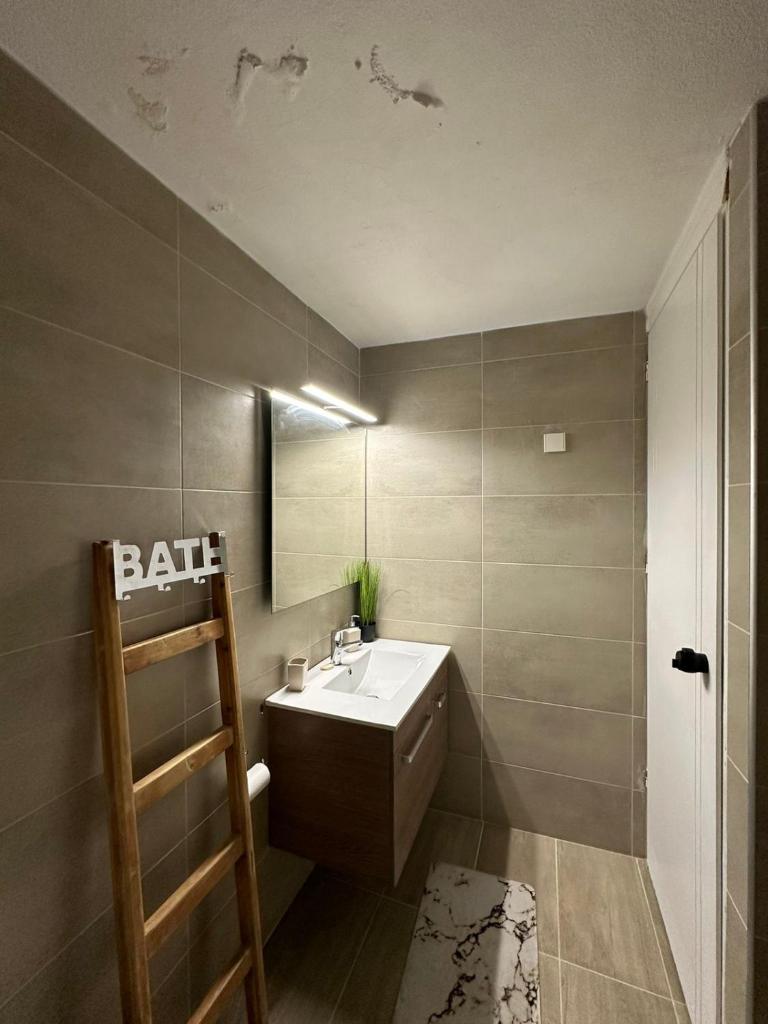 Joseph Seaside Apartment 3 3