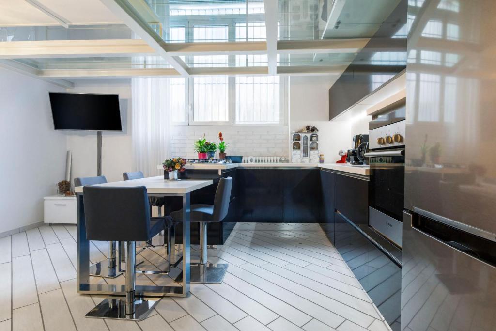 Glass Loft 5