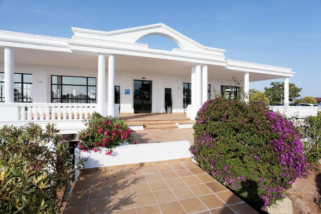 Grupotel Mar de Menorca 8