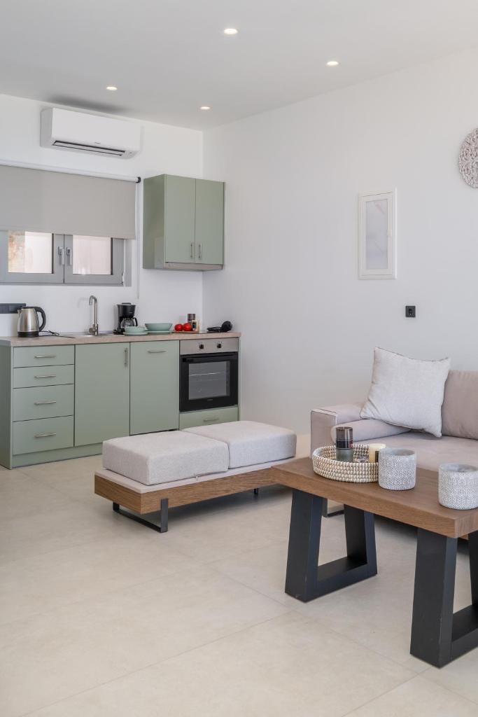 Mellamare Luxury Suites 8