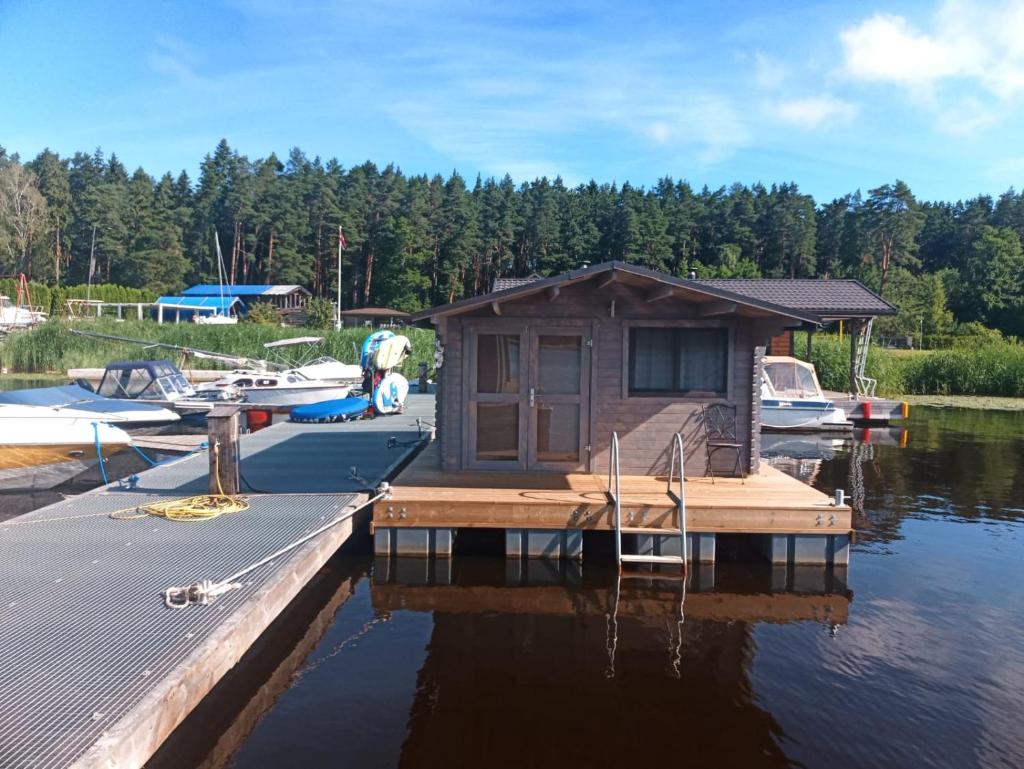Floating Camp House 7