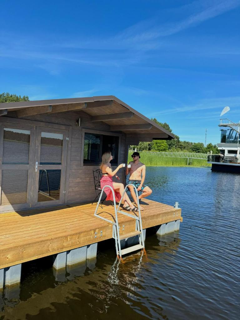 Floating Camp House 8