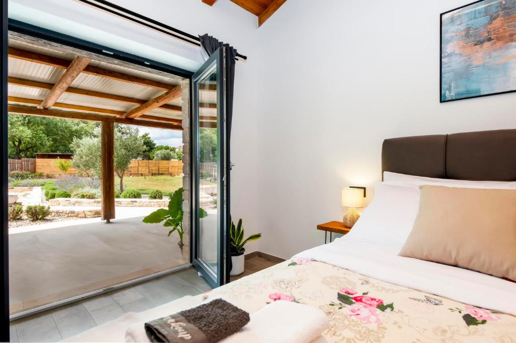 Holiday House with jacuzzi and sauna 2