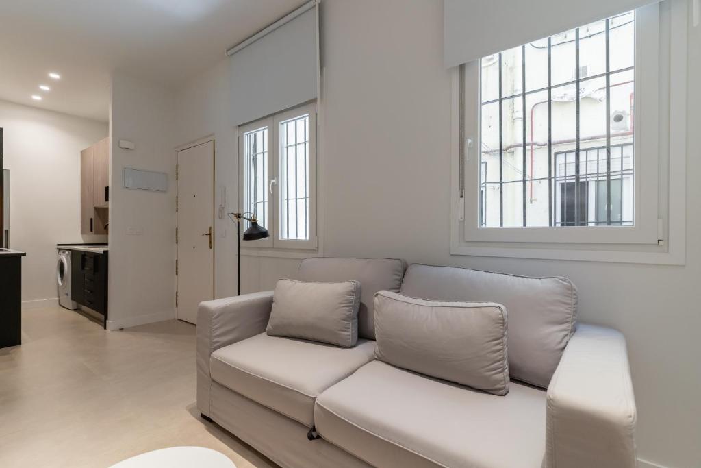 Cozy and Modern-2Bedrooms 1Bathroom-Delicias 8