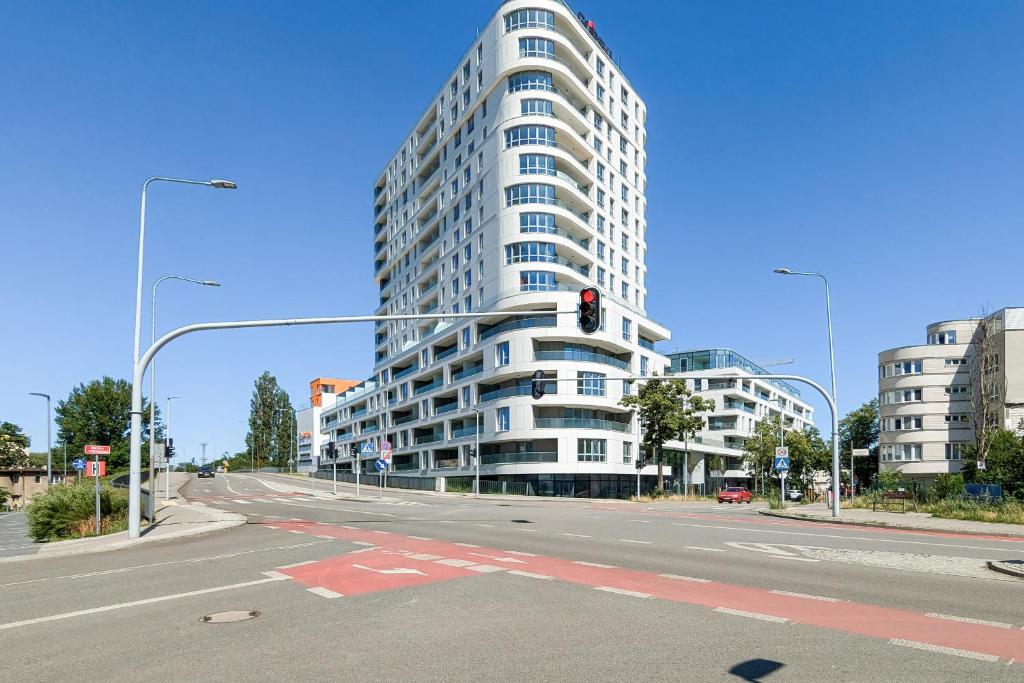 Apartament na 15 Piętrze z Widokiem na Zatokę w Gdyni i Parkingiem by Noclegi Renters 5