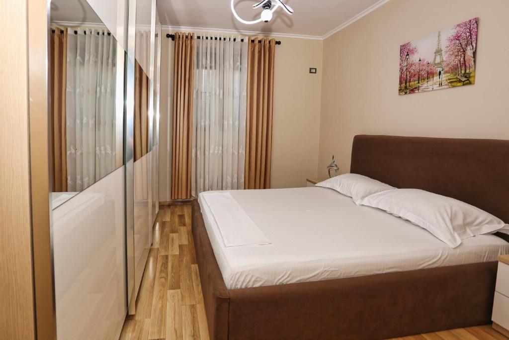 R&B City Center Apartment 6