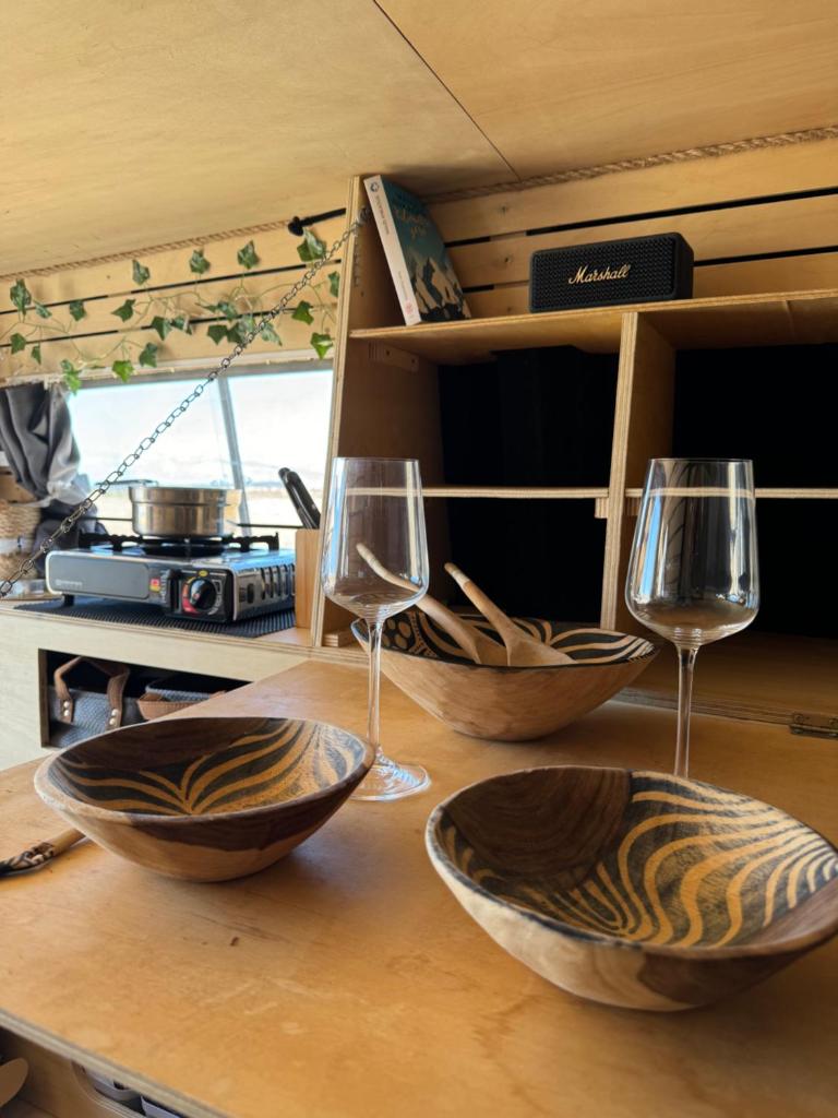 Photo de la galerie de l'établissement Van life, à Montolieu