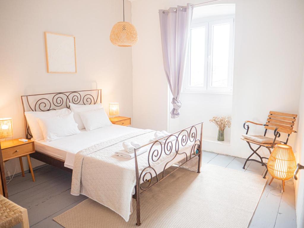 Casa Gojave - Authentic Hvar House with Garden 2