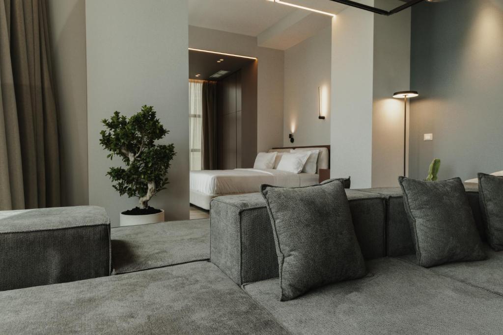 Zins Luxury Apartments 8