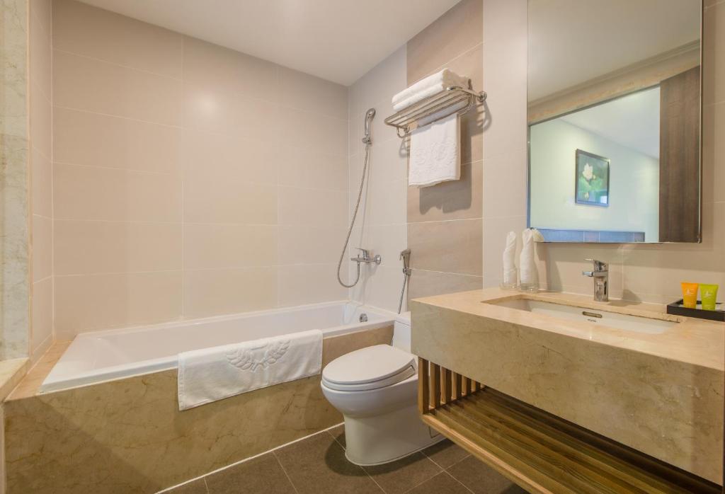 Royal Hotel Nha Trang by Nest Group