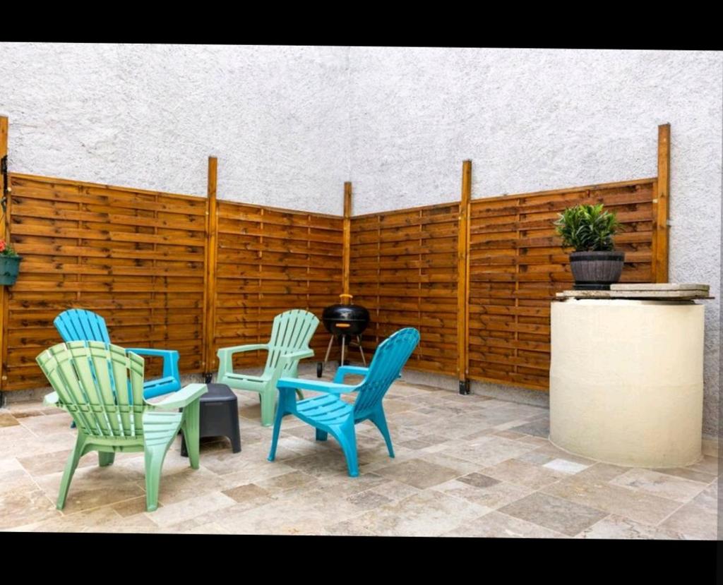 maison tout confort avec 2 appartements séparés ou associés , salle de jeux et grande terrasse 5