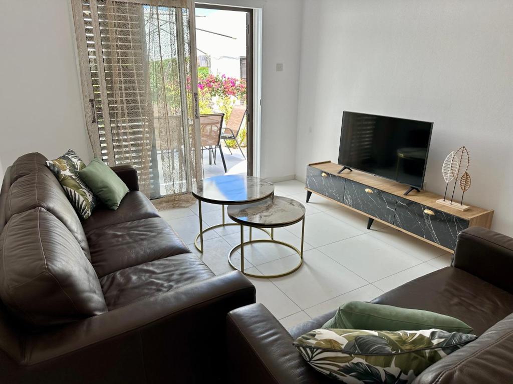 3 bdr house Ambrosia 1