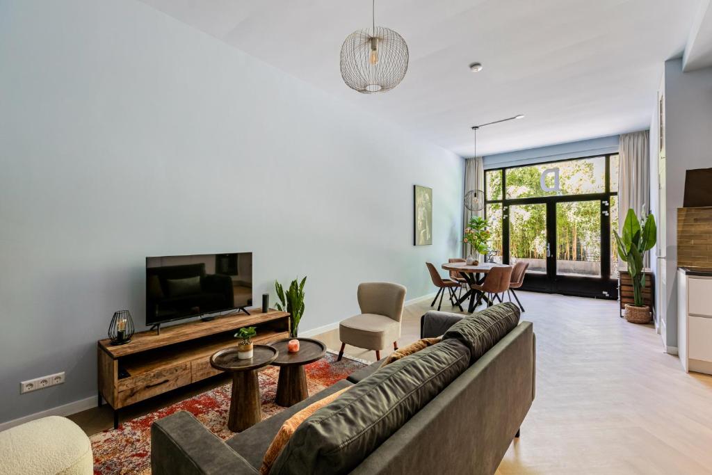 Stylish apartment next to the Amstel river- Unit D 5